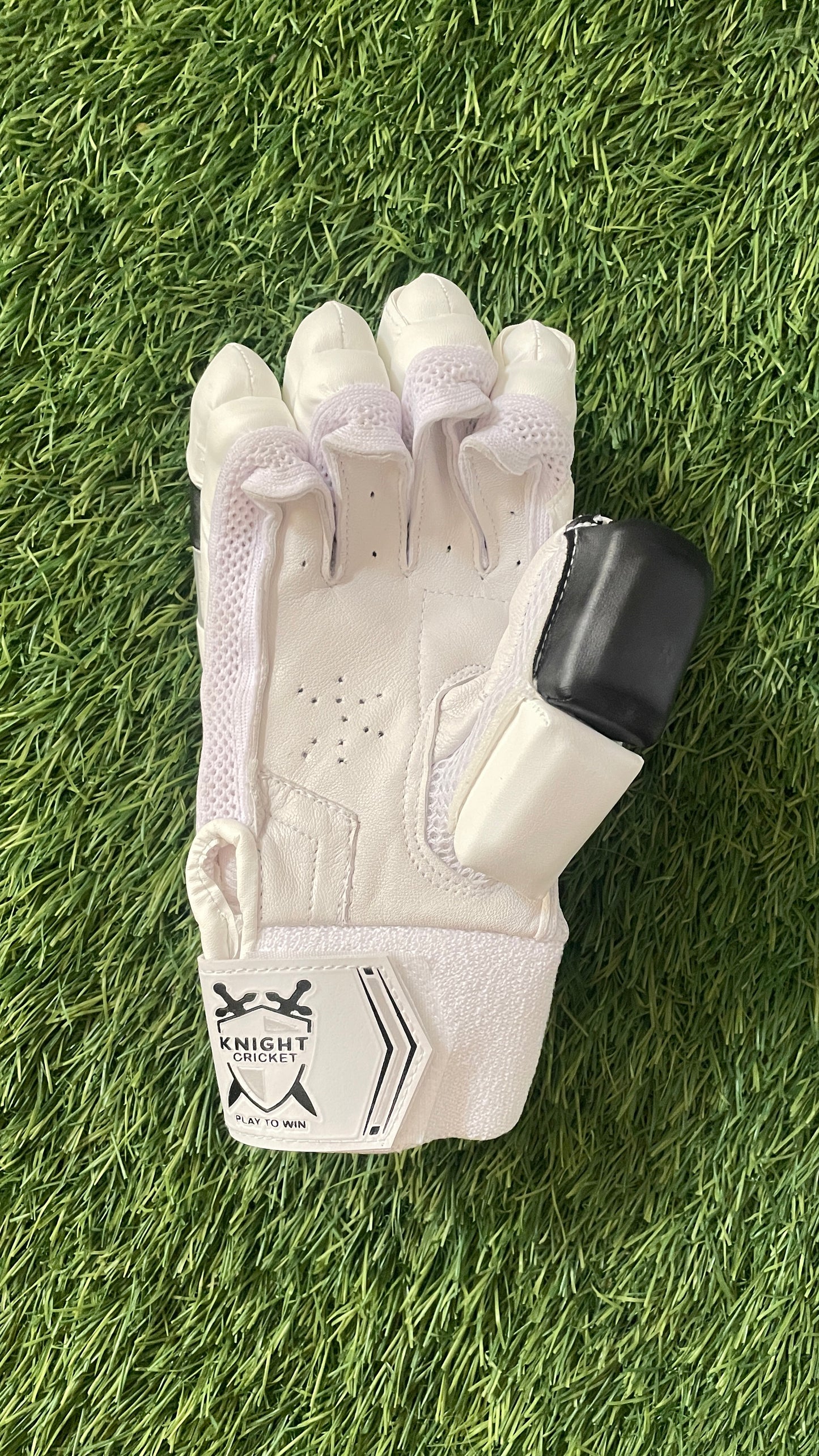 KNIGHT BATTING GLOVES (SAUSAGE FINGER)