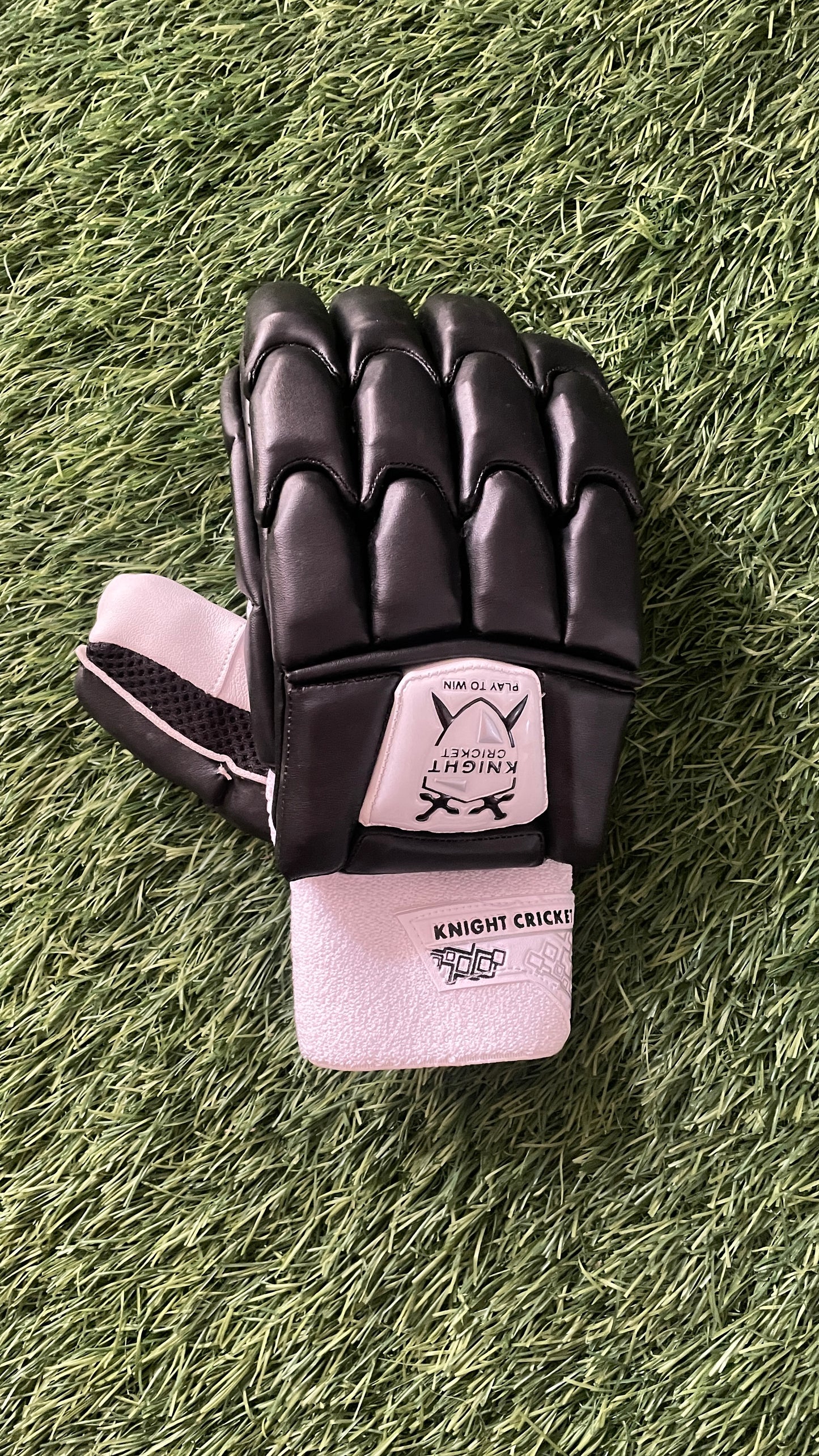 Knight Cricket Batting Gloves (SPLIT FINGER)