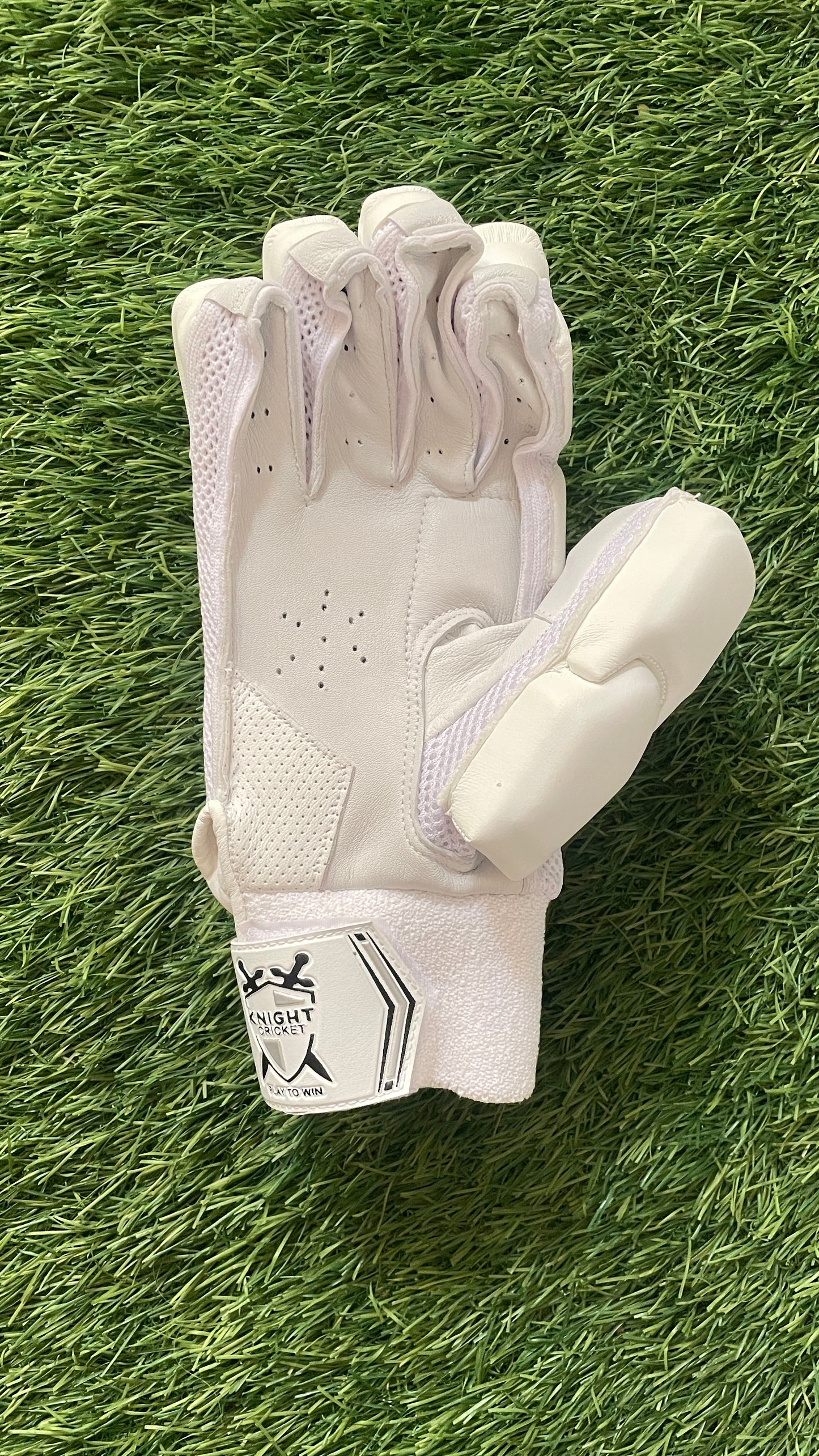 Knight Cricket Batting Gloves (SPLIT FINGER)