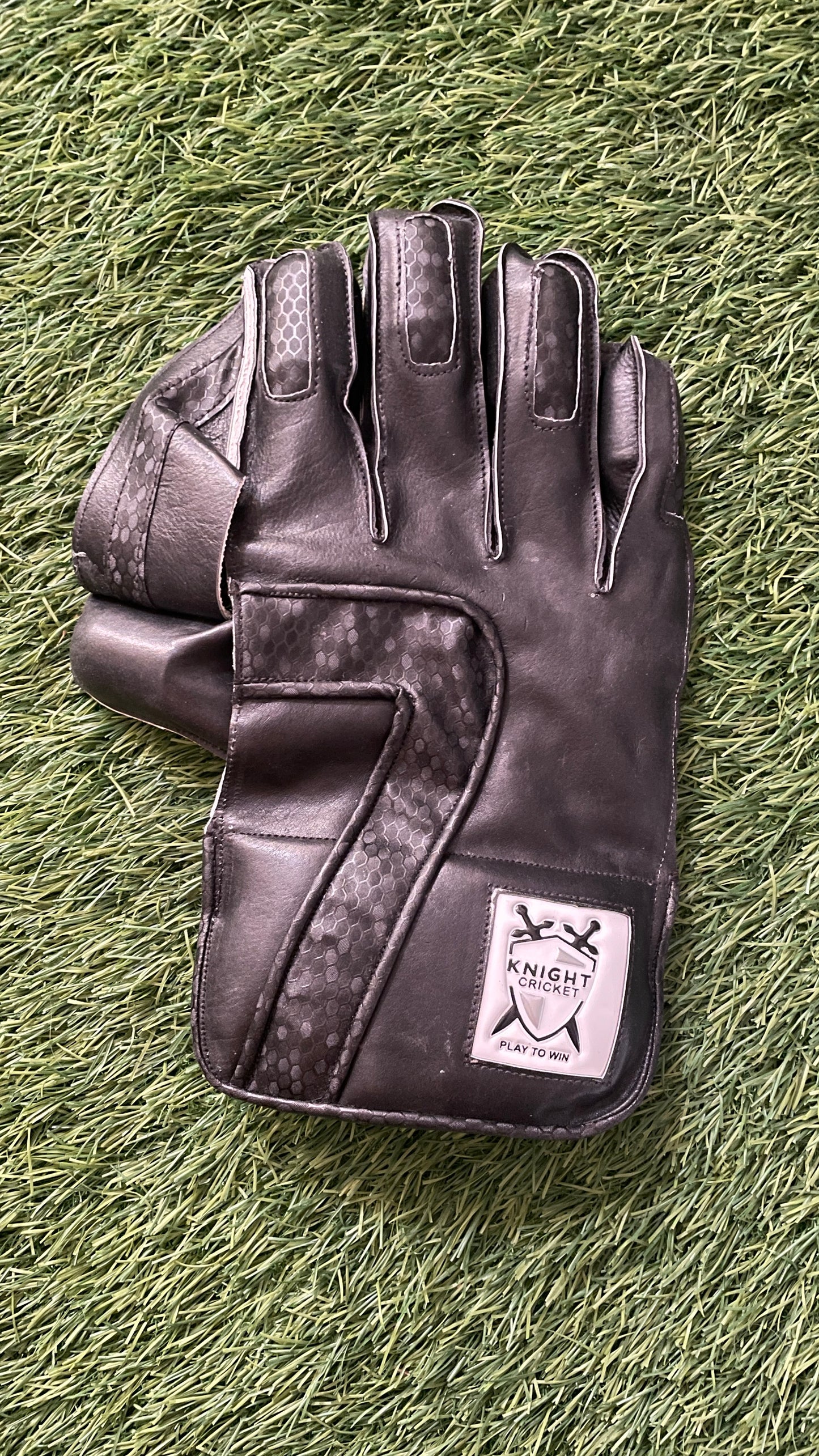 KNIGHT CRICKET WICKET KEEPING GLOVES