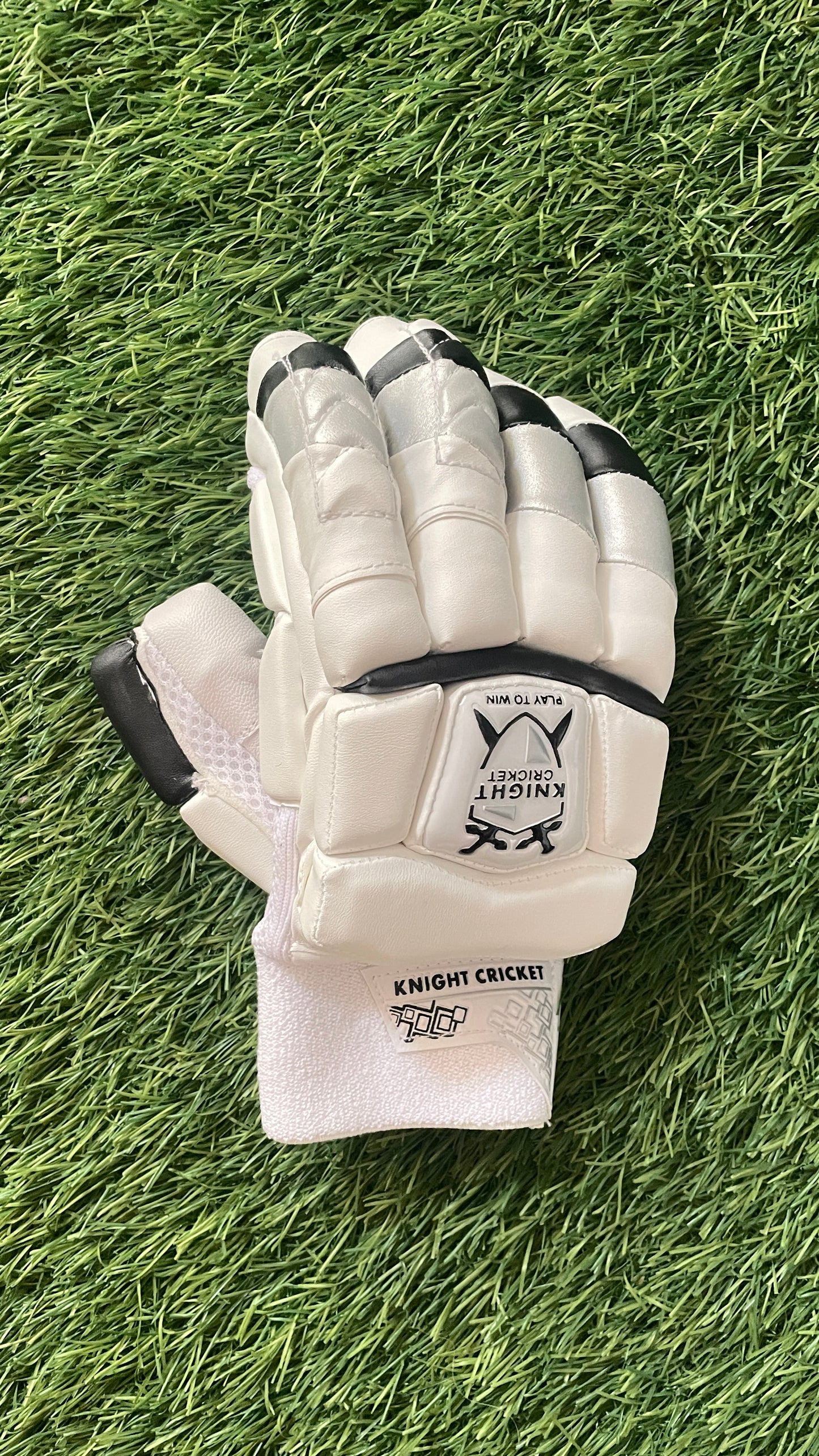 KNIGHT BATTING GLOVES (SAUSAGE FINGER)